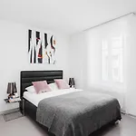 Visionapartments Cramerstrasse 8-12 - Self Check-in Appartement Zürich